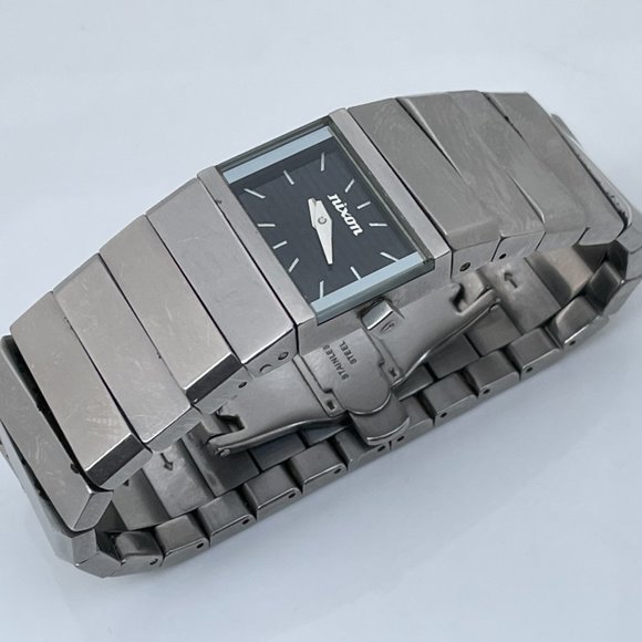 Nixon Wristwatch SEDUCTRESS THE SIREN Silver Tone - Picture 9 of 13